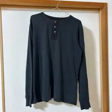 피그벨 phigvel 헨리넥 티셔츠 롱티 놋쇠 버튼