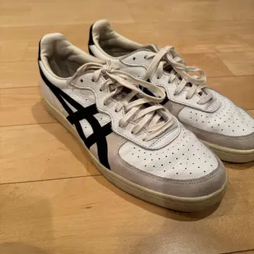 오니츠카타이거 스니커즈