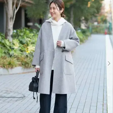 이에나 V넥 울 코트