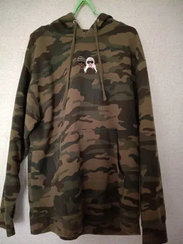 WORLD WIDE FAMOUS 월드와이드 페이 풀오버