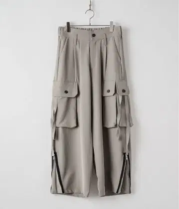 Parachute slacks/파라슈트 슬랙스