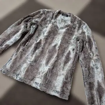 TORNADO MART 인조 모피 니트