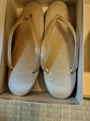 골드 조리와 클러치백 세트