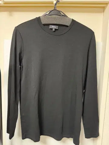 Theory 블랙 긴팔 티셔츠 S