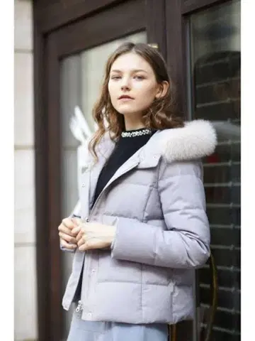 라이트 그레이 퍼 포함 다운 자켓 질스튜어트 다나카 미나미 새상품급