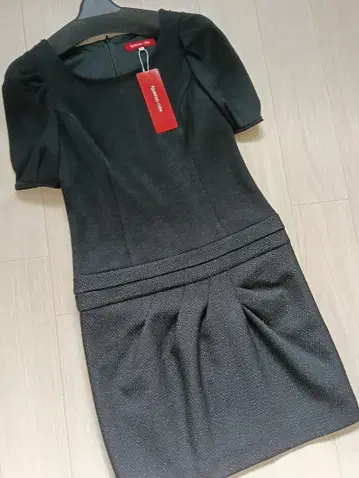 새상품 택 포함 아푸와이저 리셰 원피스