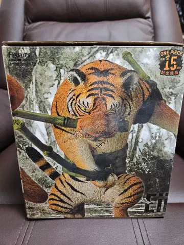 [초레어 상품] 원피스 15주년 기념 상품 로로노아 조로 트라 팔 피규어