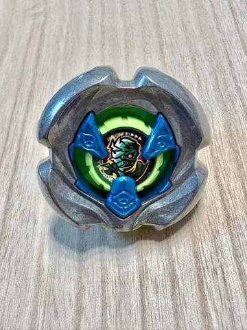 마미카즈 4-60C (베이블레이드 X)