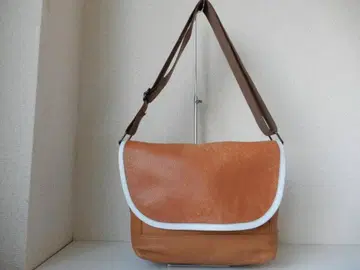 천연 가죽 미이브 고베 B5 대응 사선 걸이 OK 가죽 숄더백 앰버