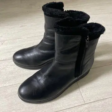 BeauFort 블랙 가죽 퍼 부츠 사이드 지퍼 뷰포트