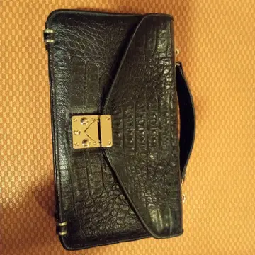 블랙 가죽 클러치백