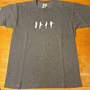 치프 트릭 T셔츠 L 사이즈 실루엣 디자인