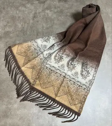 토네이도 마트 페이즐리 무늬 그라데이션 머플러