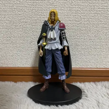 바질 호킨스 피규어