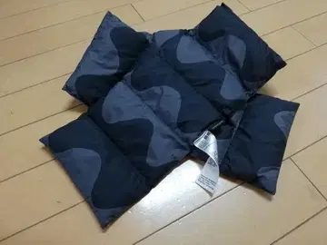 미사용 유니클로 마리메꼬 콜라보 머플러 모노톤