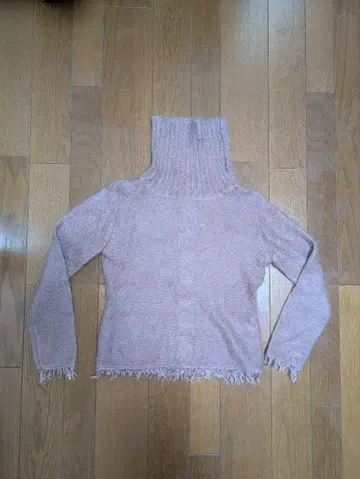 시빌라 핑크 터틀넥 스웨터