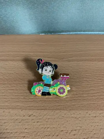 하모카라 바넬로페 핀 배지 슈가 러쉬