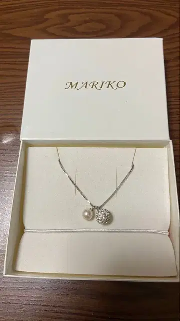MARIKO 펄과 장식 공 목걸이