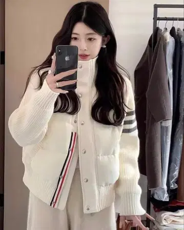 화이트 다운 자켓 숏 기장