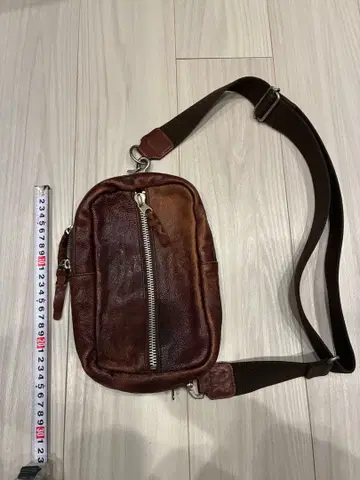 쉽스 브라운 가죽 숄더백