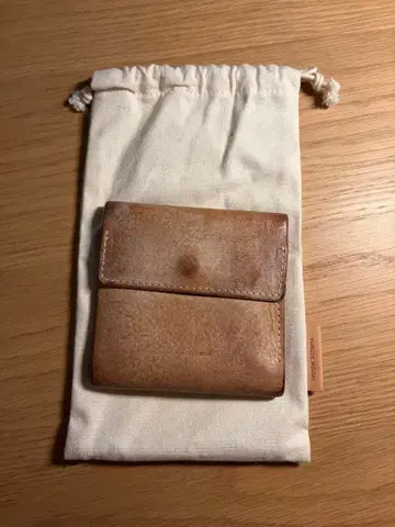 Hender Scheme clasp wallet