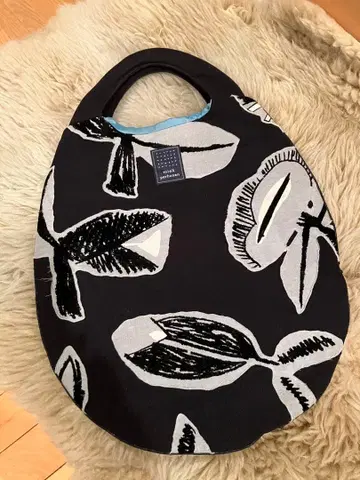 miina Perhonen 잎 모티브 토트백