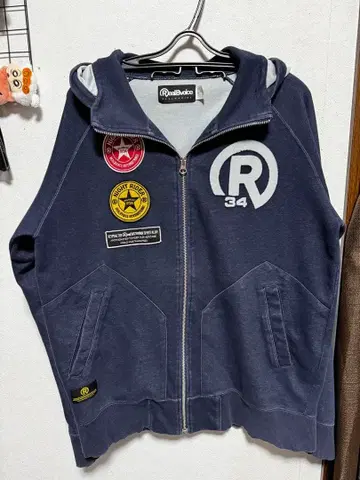 RealBvoice 네이비 후드티 와펜