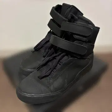 SUPRA 블랙 하이컷 스니커즈 벨크로 스트랩
