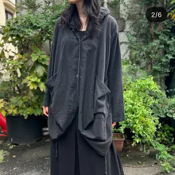 후드 부착 블랙 자켓