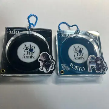 Ado 5th anniversary 아크릴 캔뱃지 케이스 2점