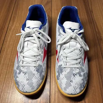 미즈노 풋살화 화이트/블루/레드 22.5