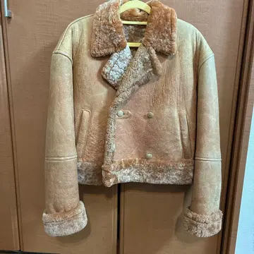 무스탕 코트 베이지 더블 브레스트