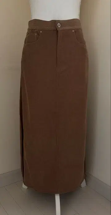 MAITRESSE 롱 스커트 이소재