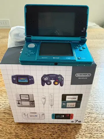 닌텐도 뮤지엄 한정 판매 3DS 아쿠아 블루 박스 포함