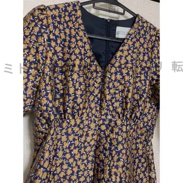 SEVEN TEN 작은 꽃 자카드 원피스 세븐텐