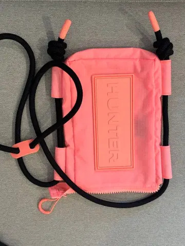 HUNTER 헌터 립스탑 폰 파우치