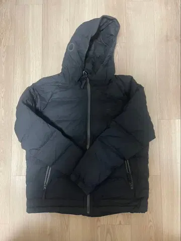 LACOSTE 후드 부착 블랙 다운 자켓 US L