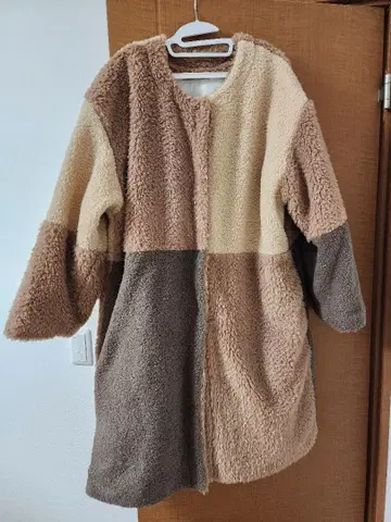 샌드레스 문 패치워크 플리스 자켓