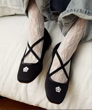 MARY QUANT x PUBLUX / 마리콴트 자수 새틴 발레 슈즈