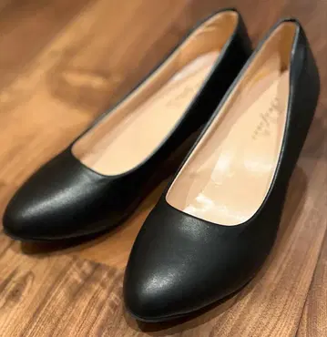 블랙 스틸레토 펌프스