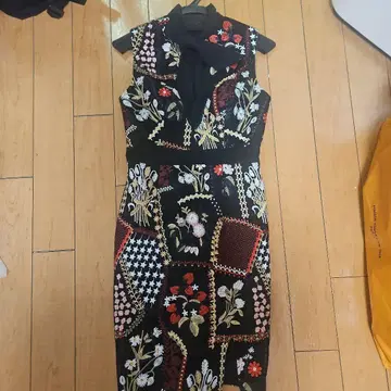 an 슬리브리스 무릎 기장 원피스 M 블랙/멀티 컬러