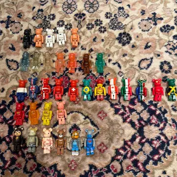 베어브릭 피규어 세트 약 40체