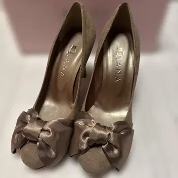 [ 새상품 새상품급 ] DIANA 브라운 리본 하이힐