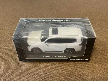 랜드크루저 300 미니카 컬러 샘플 프레셔스 화이트 펄