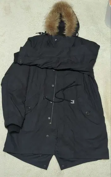 라이너 탈부착 가능 블랙 모즈 후드티 퍼 포함