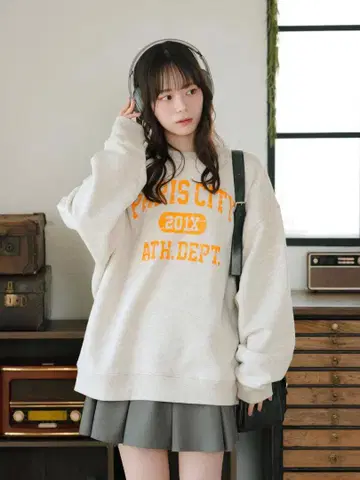 미사용 새상품 mero boutique 2018 칼리지 로고 맨투맨