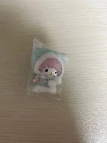 산리오 치비토모 눈의 정령 피아노