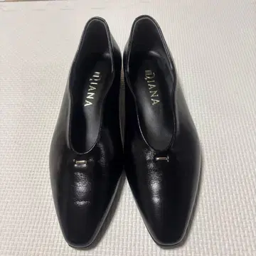 DIANA 블랙 스틸레토 펌프스