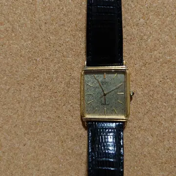 세이코 돌체 골드 손목시계