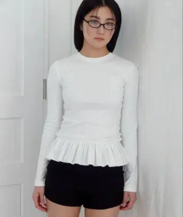 FEKETE 긴팔 티셔츠